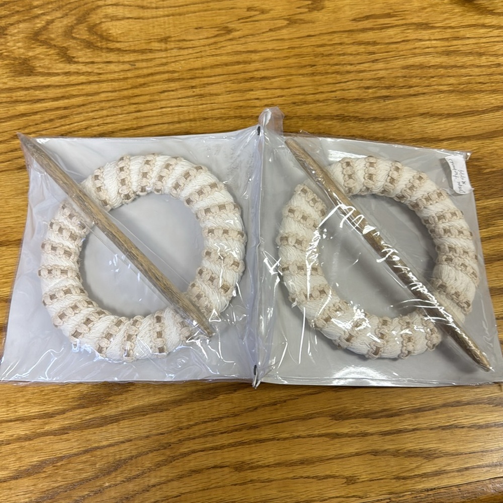 Curtain tie backs ring - Picture 2 of 2
